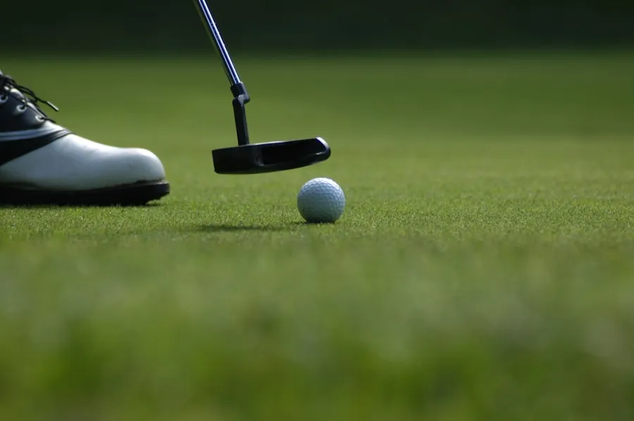 Step-by-step process of removing an adjustable driver head from a golf shaft for travel
