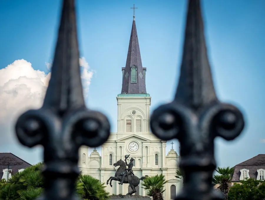 Is it Safe to Travel to New Orleans? Historic homes and oak-lined street in New Orleans