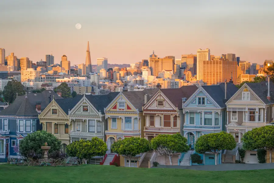 Photo "When is the best time to travel to San Francisco?"