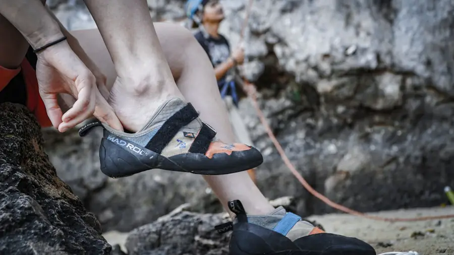 Photo "how to fit hiking shoes"