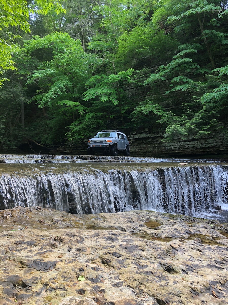 Photo "Can you see Cummins Falls without hiking?"