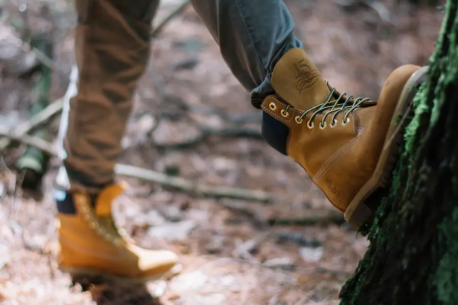 Photo "how snug should hiking boots be"