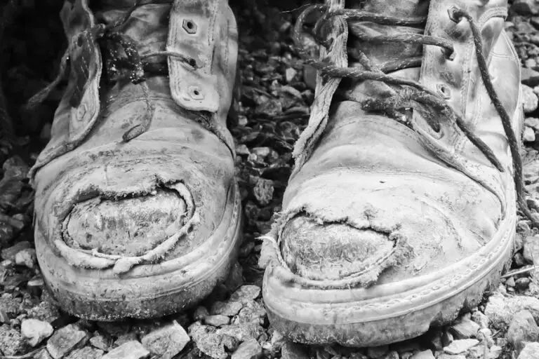 Photo "are hiking boots slip resistant"