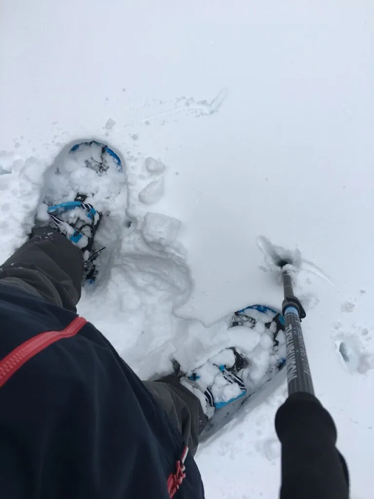 Photo "Can I use hiking boots for snow?"