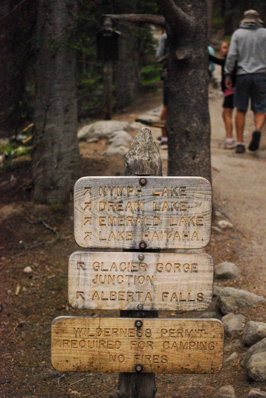 Photo "how many calories does hiking burn per hour"