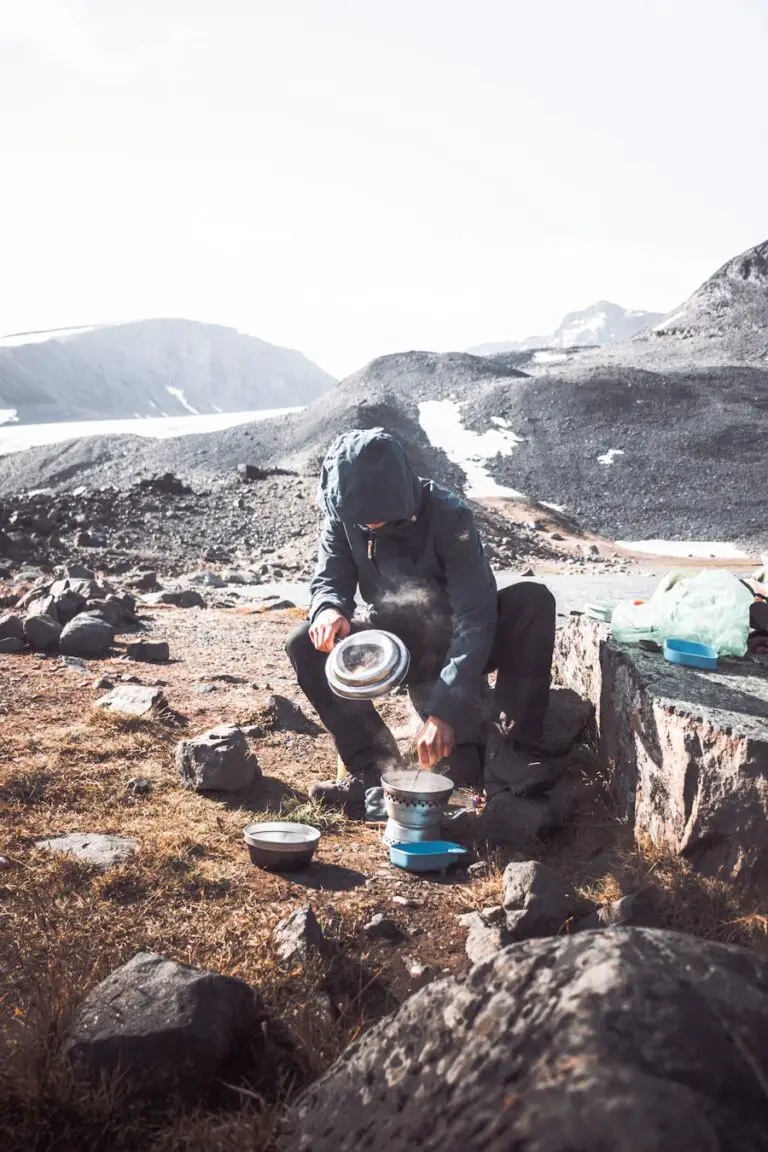 Photo "how to deal with altitude sickness while hiking"