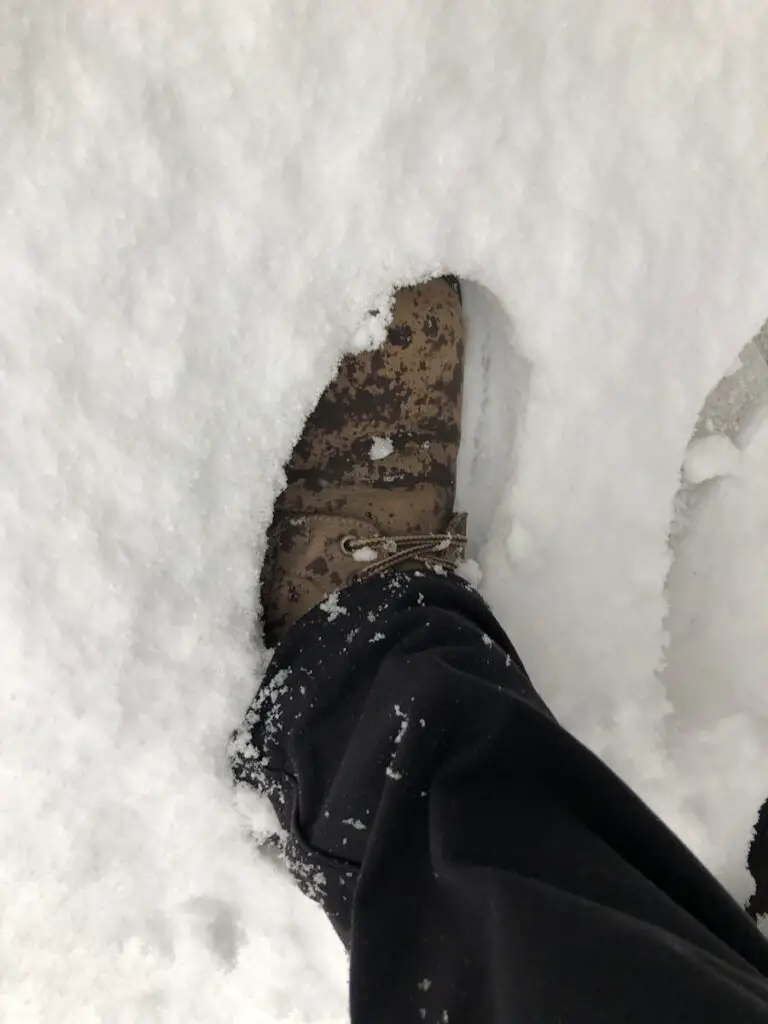 Photo "Can you use hiking boots as snow boots?"
