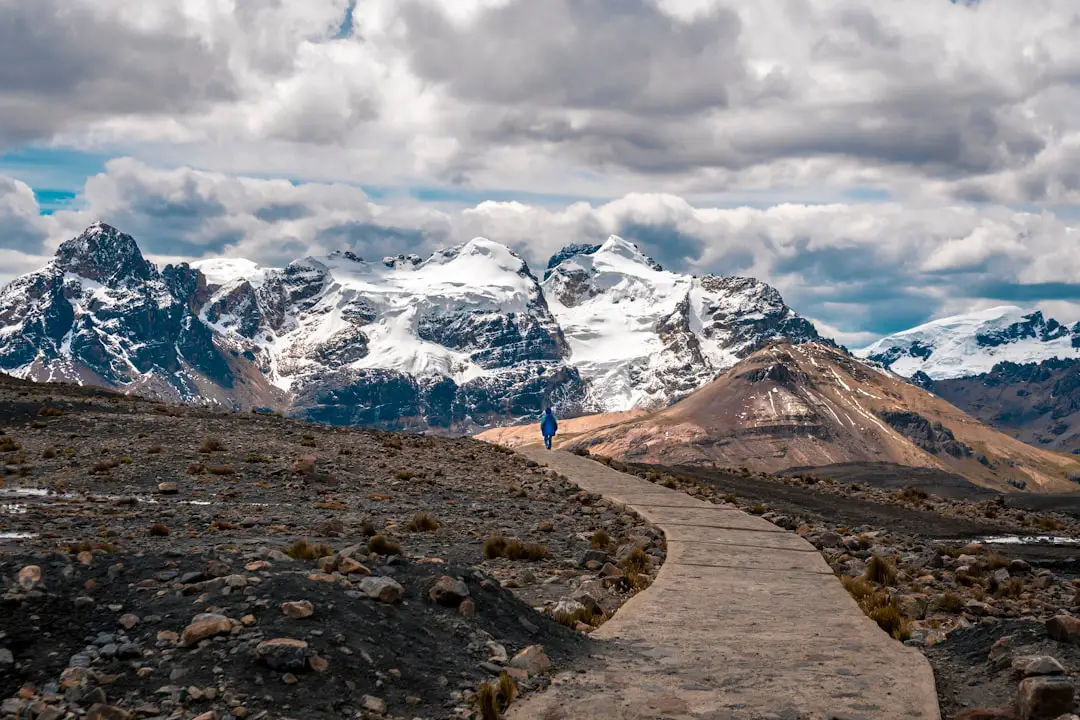 Photo Mountain trail