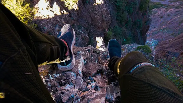 Photo "how to break in hiking shoes"