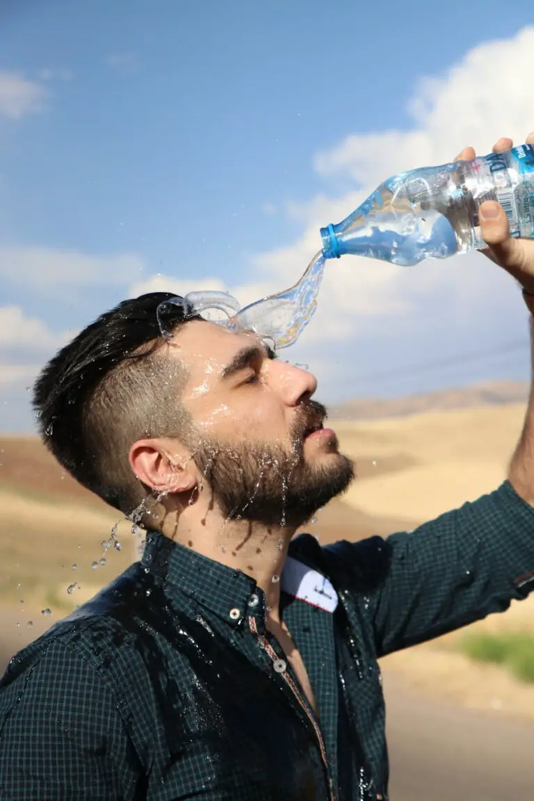Photo "how much water to drink hiking grand canyon phoenix ranch"