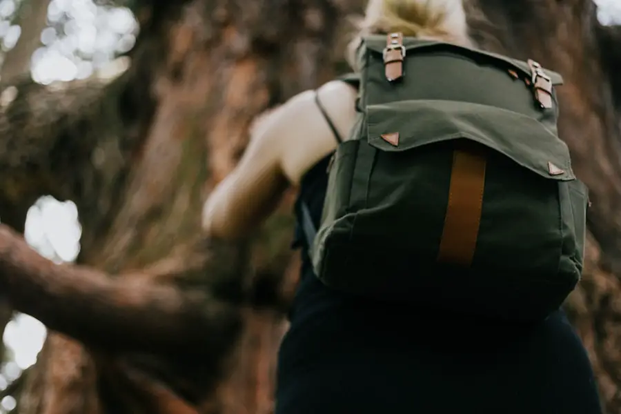Photo "What does hiking with a weighted vest do?"