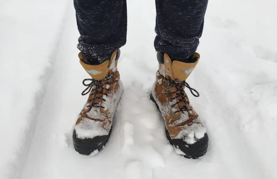 Photo "Are hiking boots good for snow?"
