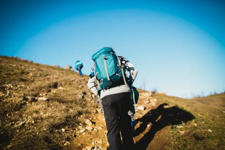 Photo What to pack for hiking
