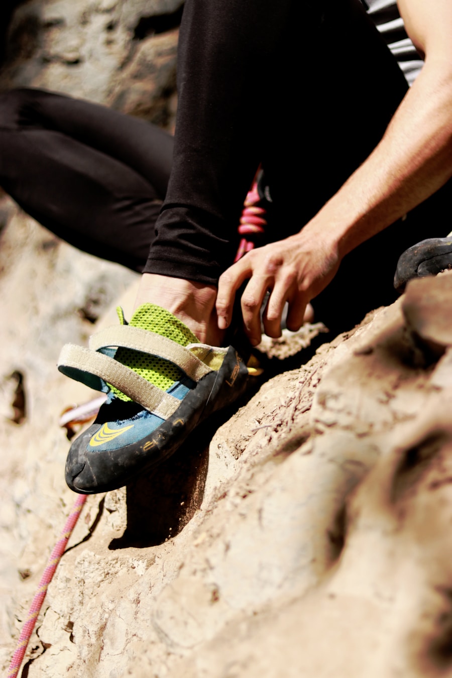Photo "how to avoid blisters when hiking"