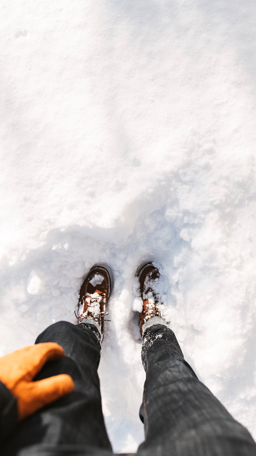 Photo "Are hiking shoes good for snow?"