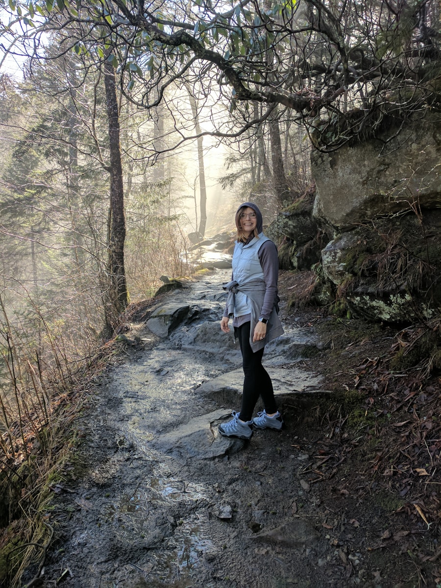 Photo "is hiking good for weight loss"