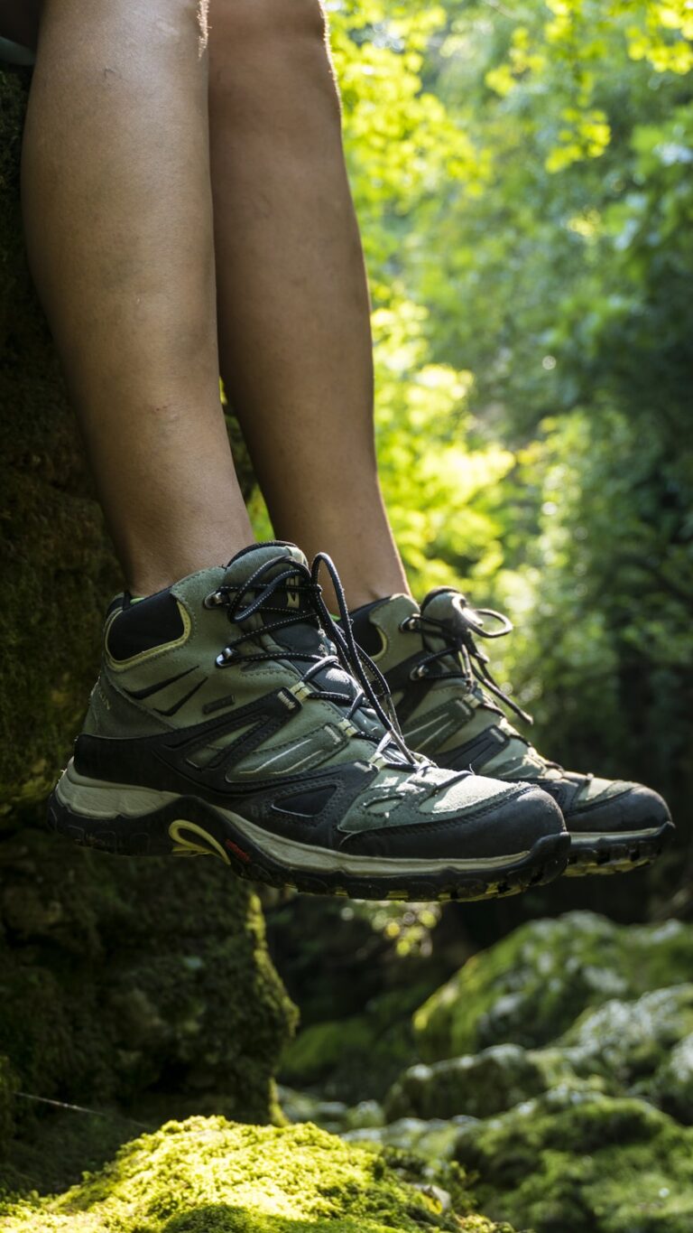 Photo "what shoes are best for hiking"