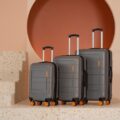 Photo Carry on suitcase
