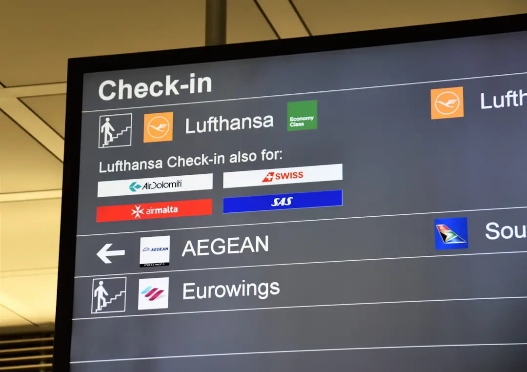 Photo Airport ticket counter