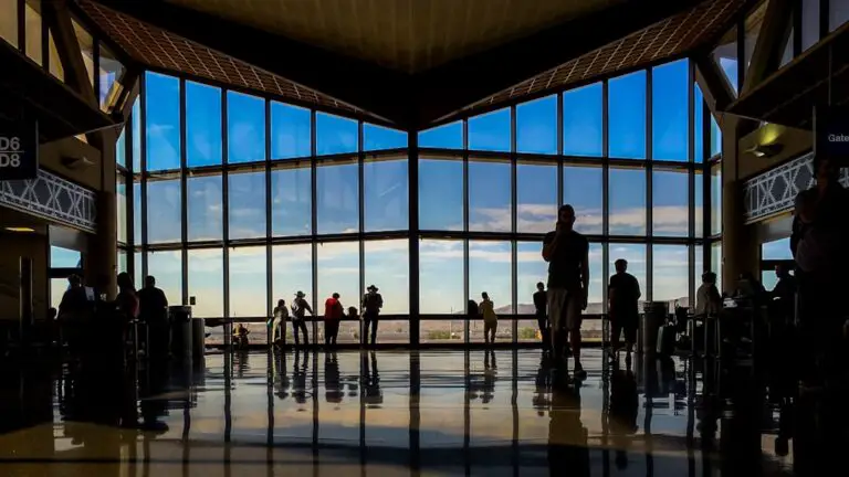 Photo Airport terminal