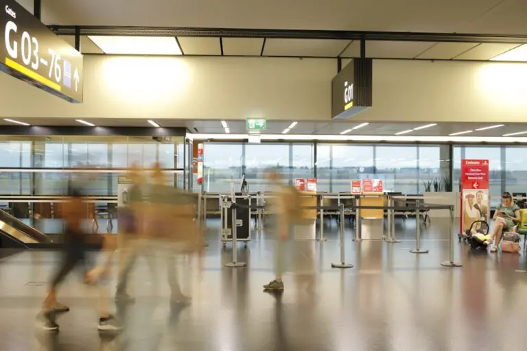 Photo Airport terminal