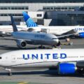 Photo United Airlines employees