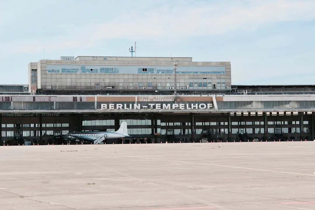 Photo Avelo plane