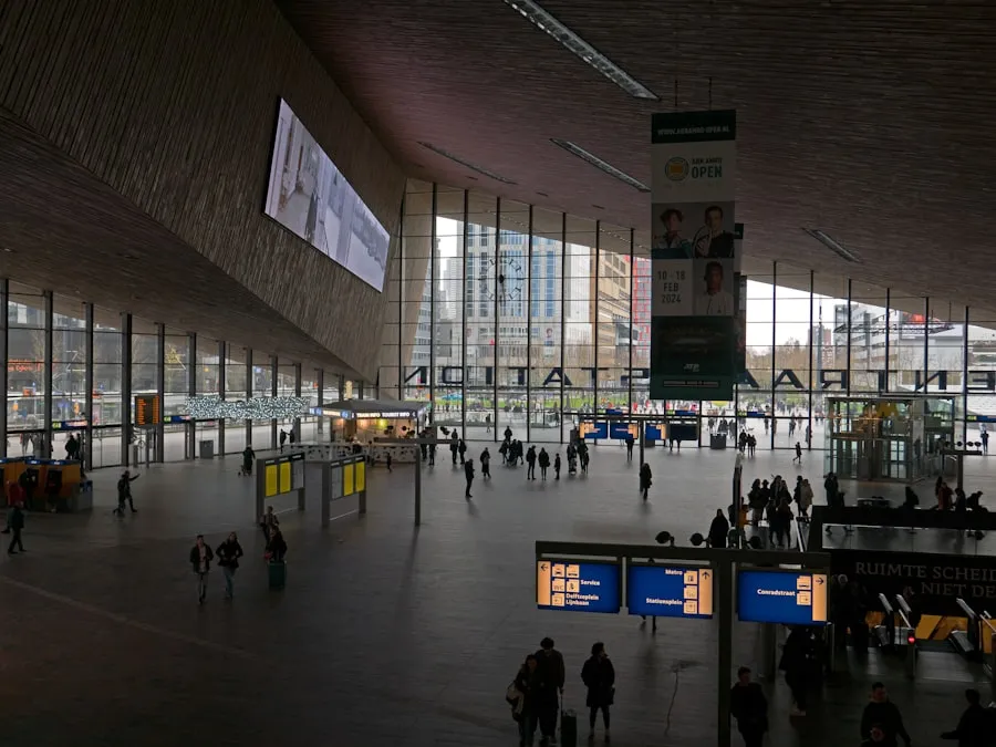 Interior of a large airport terminal hall