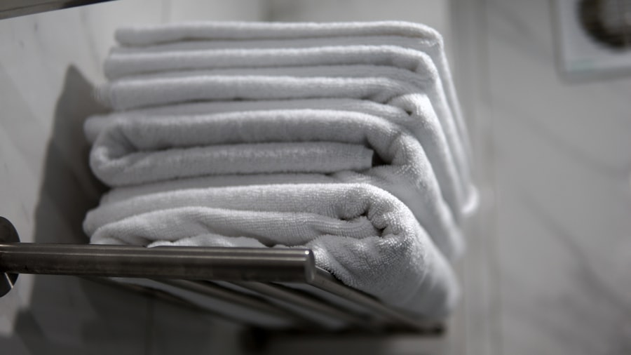 hotels towels white