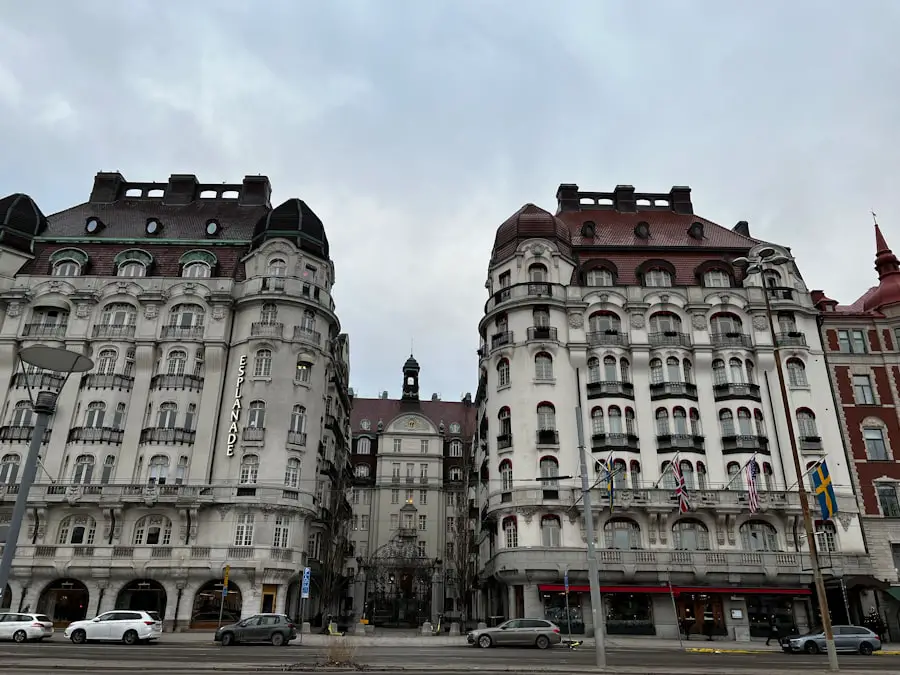 watch grand budapest hotel