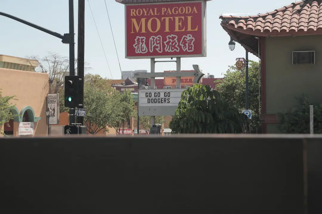 Photo hotel vs motel