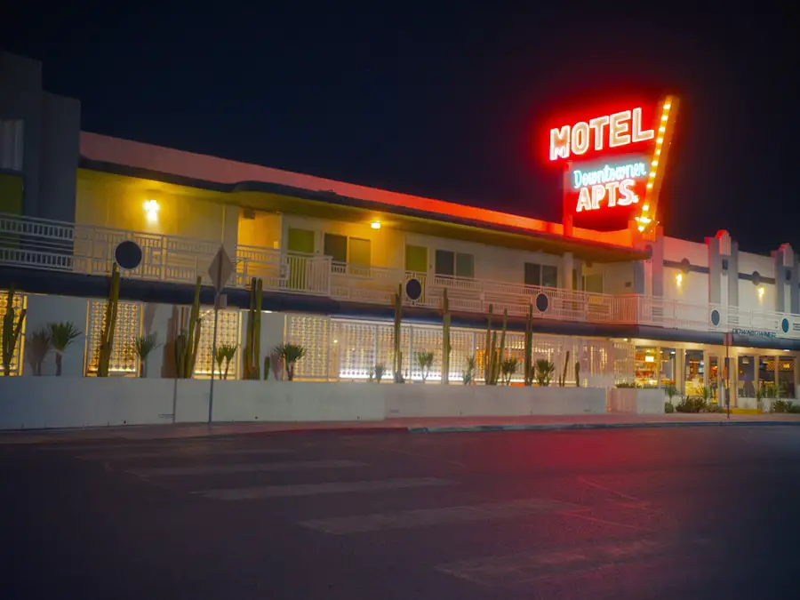 Photo hotel vs motel
