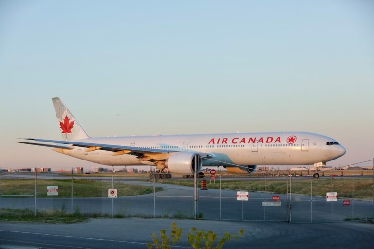 Photo airlines fly to canada