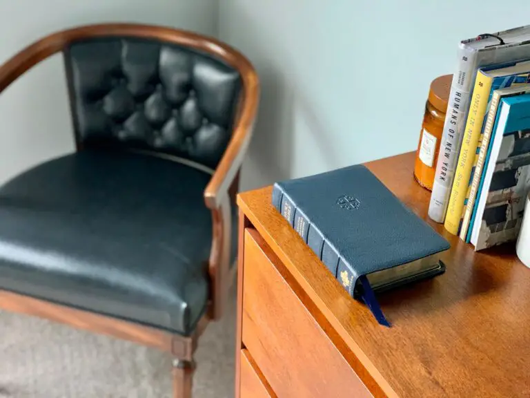 Photo book hotel room