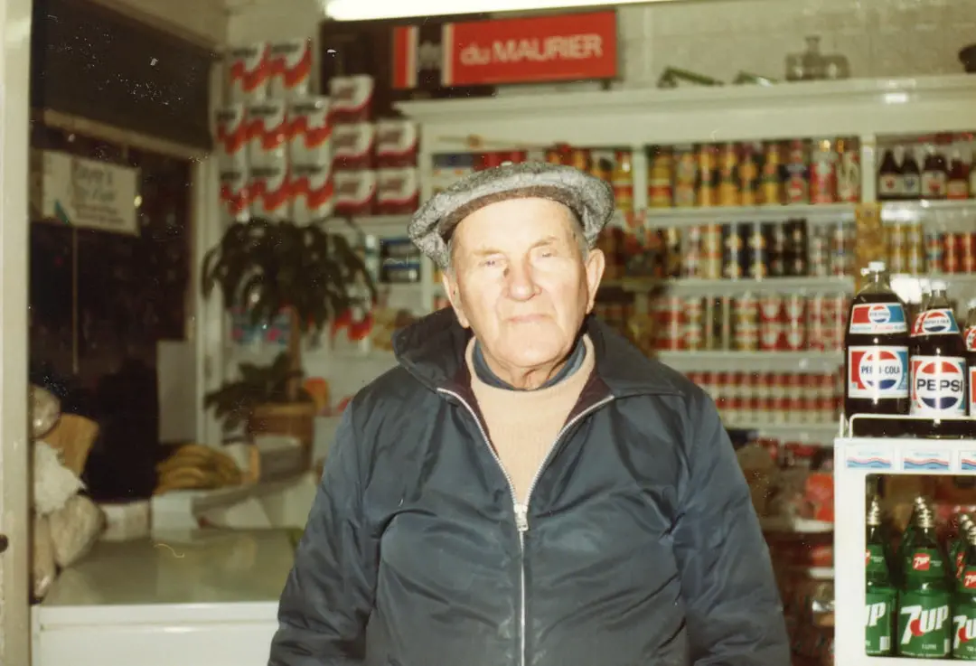 Photo mavis age