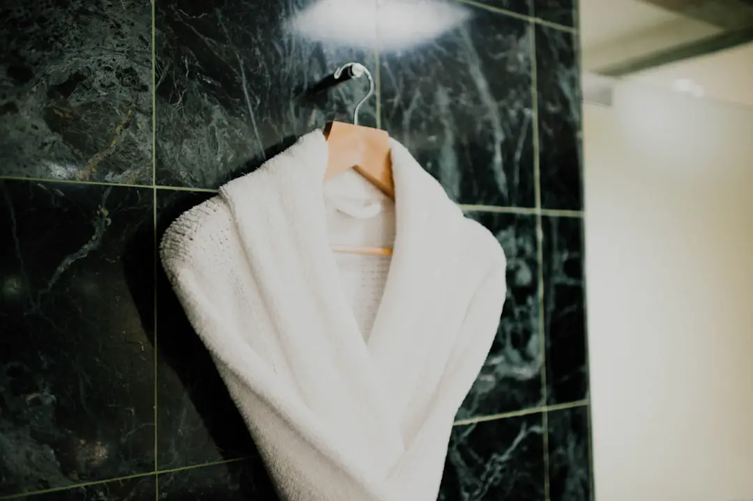 Photo roll in shower