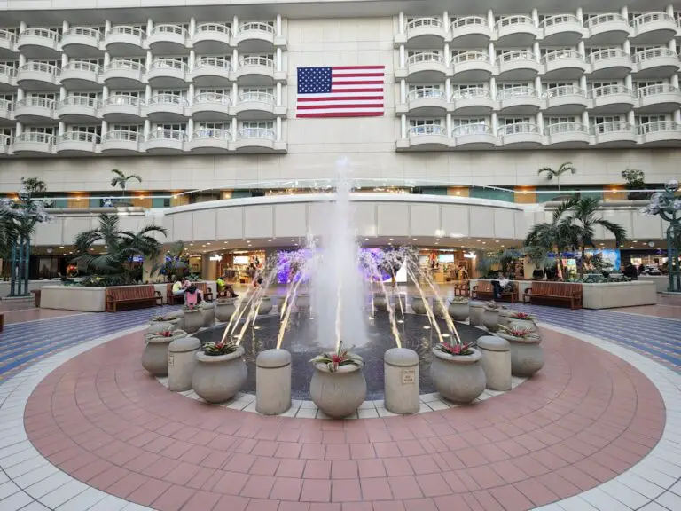 Photo hotel check in and check out time