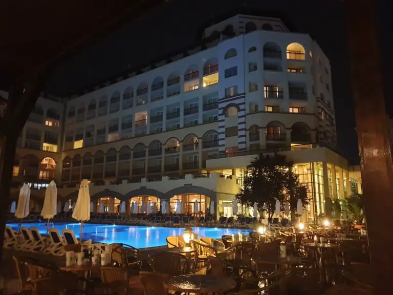 Photo watch hotel del luna