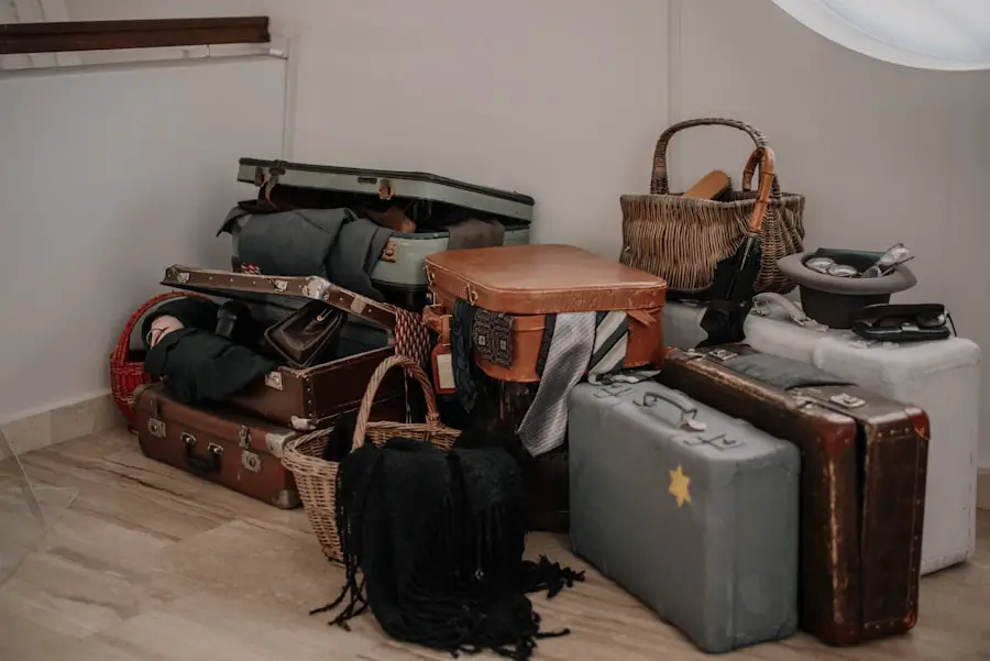 Photo measure luggage
