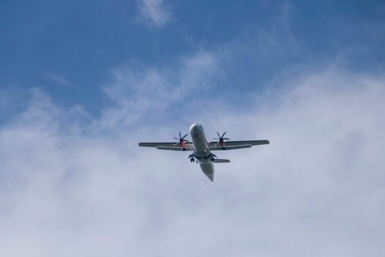 Photo airlines fly into telluride