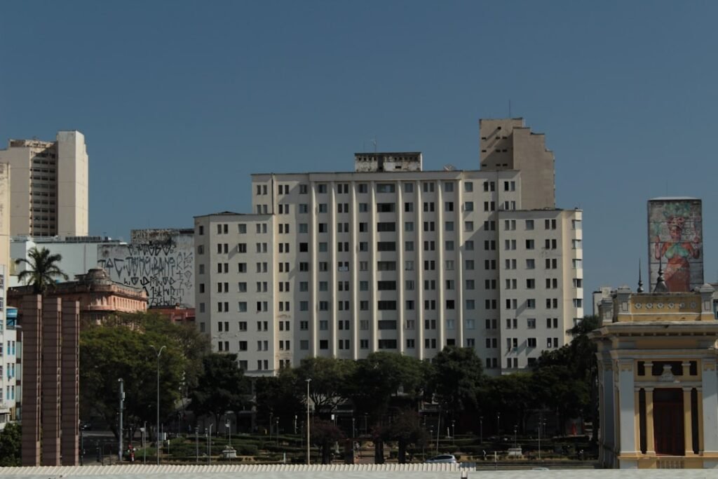 Photo plaza hotel ownership