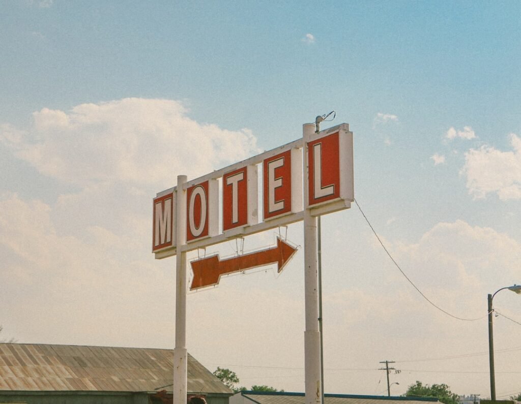 Photo hotel vs motel