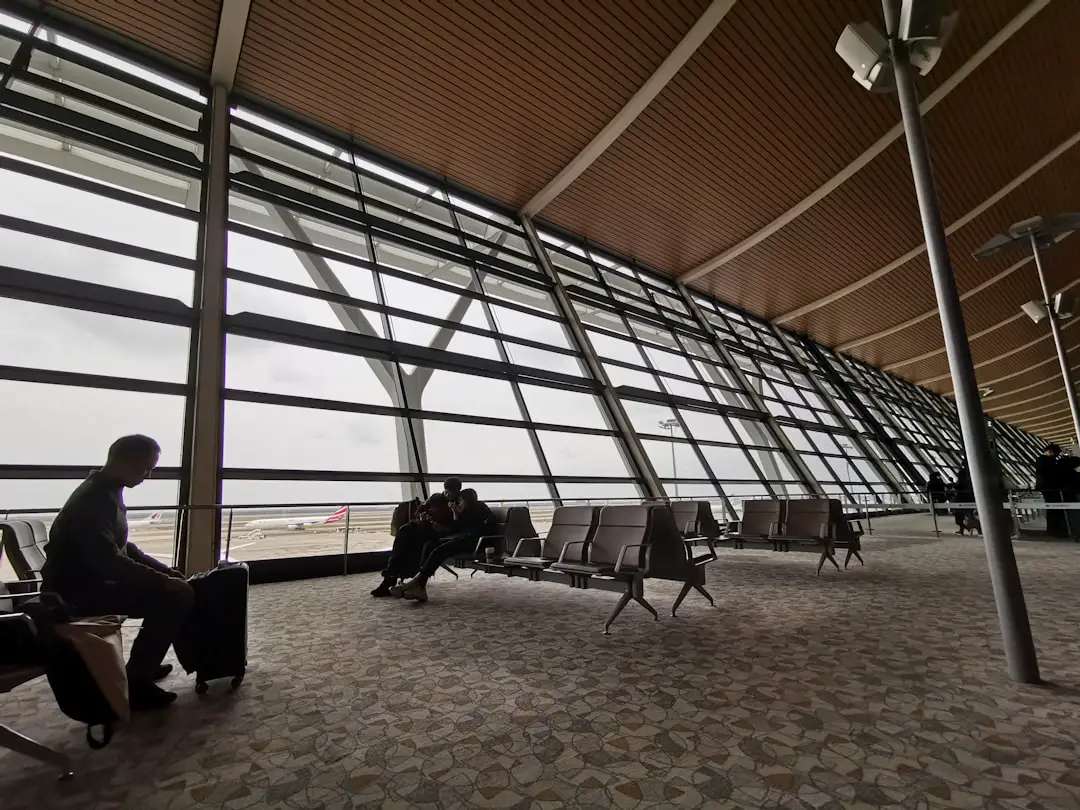 Photo frontier airlines terminal