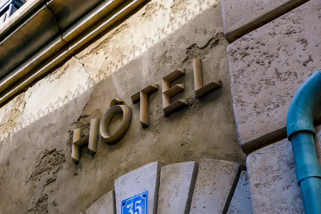 Photo hotels, cash