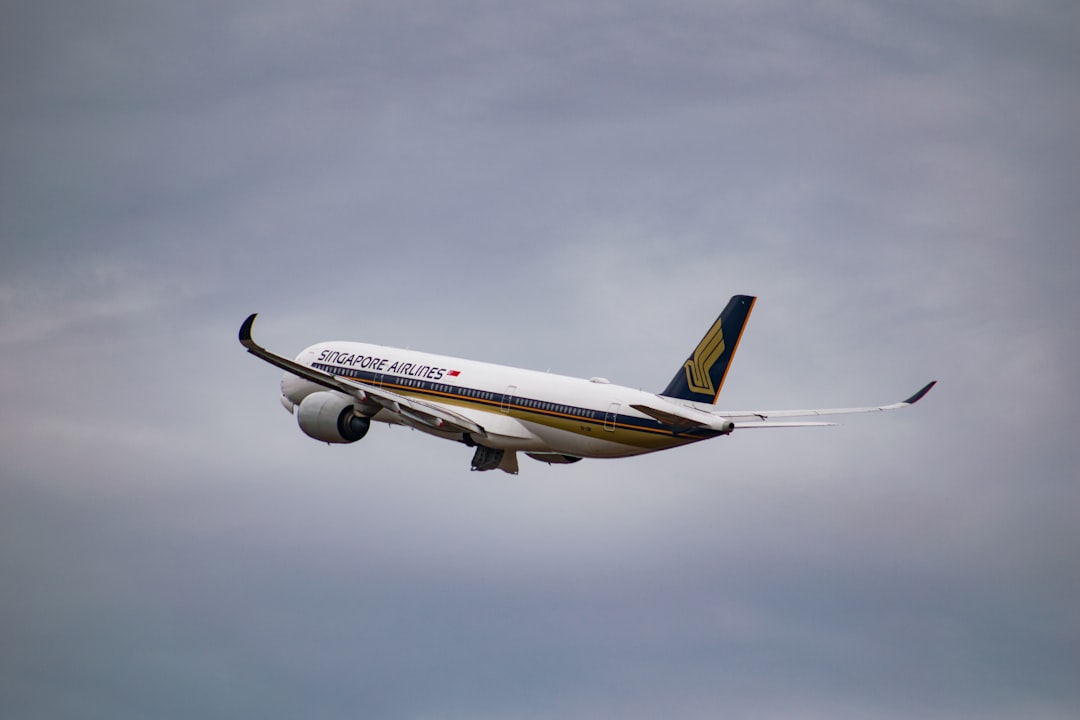 Photo airlines fly into mobile alabama