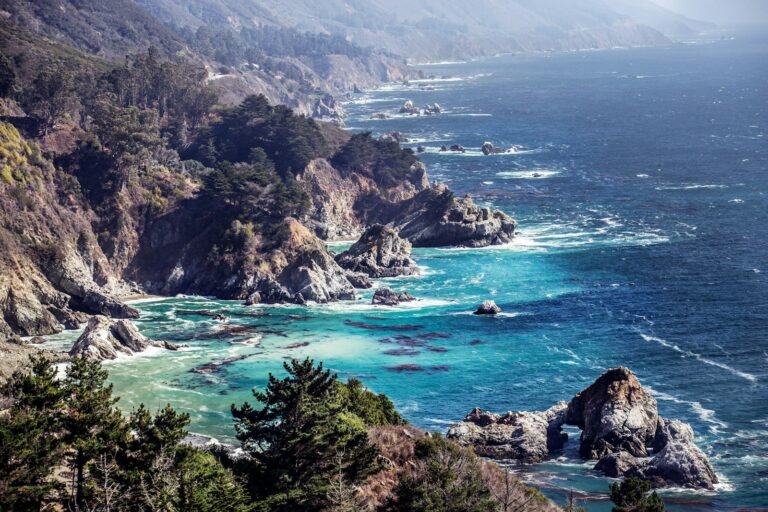 California Itinerary 7 Days Rocky Big Sur coastline with turquoise water, California